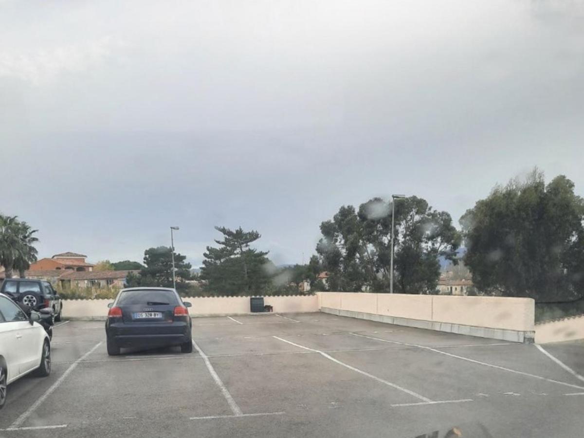 Marina Bella Daire Cogolin Dış mekan fotoğraf